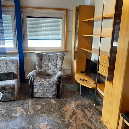 Haus Mit Aussicht S3-bahn, B14-strasse, Wlan