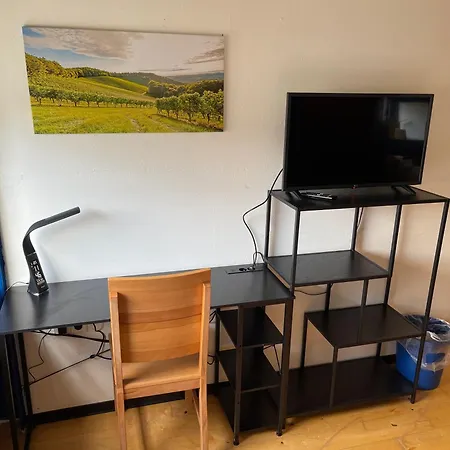 Haus Mit Aussicht S3-bahn, B14-strasse, Wlan Lägenhet