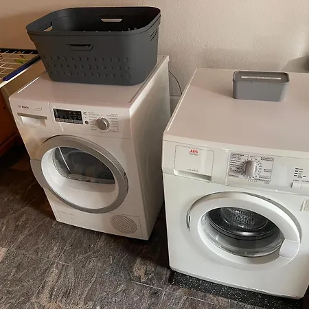 Haus Mit Aussicht S3-bahn, B14-strasse, Wlan *